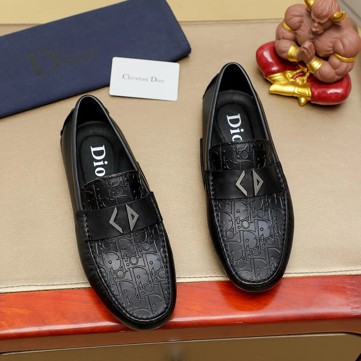 Men's shoes 💰380 🕷️🕷️[Dior] Dior's new casual men's shoes are launched in Hong Kong counters. Official website 1:1 production. Italian original first-layer cowhide + 🐷 leather lining. Designed by European and American masters. Perfect shape to create counter quality, solid color rubber wear-resistant outsole and classic dazzling toe! Super versatile and very comfortable. High-end without losing taste, fashionable and novel! ! Absolute focus! Colors available! Code number 38-44 (45.46 customized)